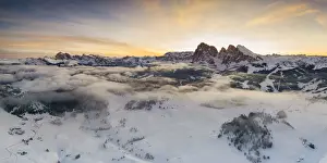 Sassopiatto Prints: Aerial views of the Alpe di Siusi (Seiser Alm) with the peaks of Sassolungo
