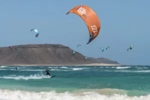 Images Dated 23rd February 2017: africa, Cape Verde, Sal. Kitesurfing