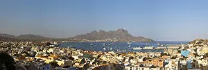 Images Dated 14th May 2010: Africa, Cape Verde, Sao Vicente, Mindelo, View of old town and Harbour