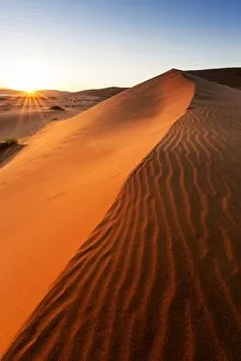 Images Dated 14th August 2017: Africa, Namibia, Namib Desert, Sossusvlei, Big daddy dune at sunrise