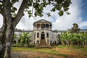 Equatorial Prints: Africa, SA£o Toma and Principe. The abandoned hospital of Roca Agua-Ize
