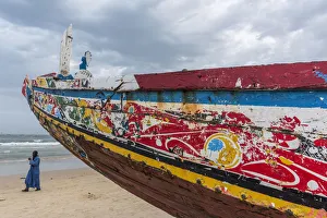 Images Dated 29th March 2018: Africa, Senegal, Kayar. On the beach of the fishing village