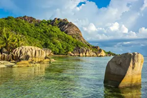 Africa, Seychelles, La Digue. Anse Source d Argent with its iconic granite formations