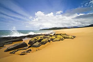 Images Dated 6th March 2012: Africa, Sierra Leone, Freetown Peninsula, John Obey Beach