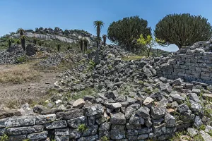Images Dated 29th November 2017: Africa, Zimbabwe, Maswingo. Great Zimbabwe, view from the great enclosure to the hillsite