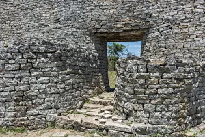 Images Dated 29th November 2017: Africa, Zimbabwe, Maswingo. Great Zimbabwe, the great enclosure