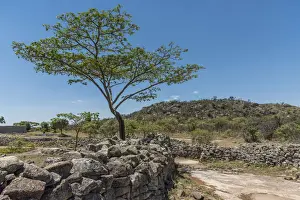 Archeologic Prints: Africa, Zimbabwe, Maswingo. Great Zimbabwe the valley complex