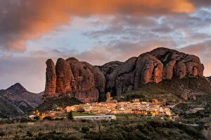 Images Dated 30th May 2018: Aguero village with Mallets of Aguero at sunrise. Aguero, province of Huesca, Aragon