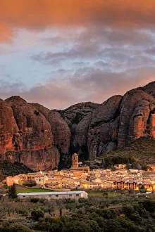 Aguero Gallery: Aguero village with Mallets of Aguero at sunrise. Aguero, province of Huesca, Aragon