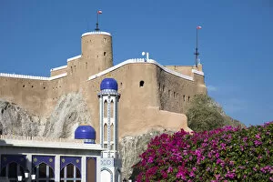 Islamic Architecture Collection: Al Khor mosque and fort Mirani, Muscat, Oman