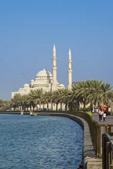 Images Dated 11th November 2021: Al Noor Mosque, Sharjah, United Arab Emirates