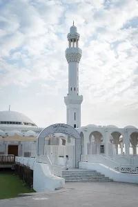 Relgious Building Prints: Al Rahmah Mosque, Jeddah Corniche, Jeddah, Makkah Province, Saudi Arabia