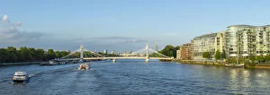 Images Dated 2nd June 2017: Albert Bridge, River Thames, London, England, UK