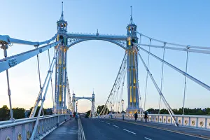 Images Dated 2nd June 2017: Albert Bridge, River Thames, London, England, UK
