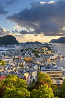 Images Dated 20th January 2020: Alesund, More og Romsdal, Norway. Cityscape at sunset