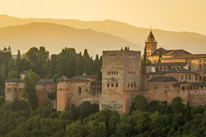 Moorish Collection: Alhambra from Mirador de San Nicolas, Granada, Andalusia, Spain