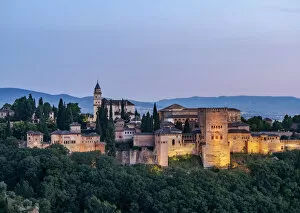Images Dated 3rd June 2021: The Alhambra, a palace and fortress complex, dusk, Granada, Andalusia, Spain