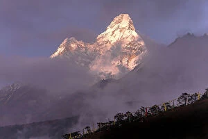Images Dated 14th September 2023: Ama Dablam (6, 812m) from Tengboche, Solukhumbu, Nepal