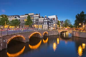 Amasterdam, Holland, Canals at dusk