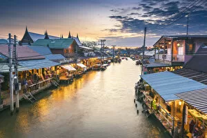 Images Dated 2nd January 2018: Amphawa floating market, Samut Songkhram, Bangkok, Thailand
