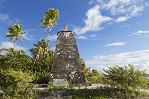 French Polynesian Prints: Ancient lighthouse, Fakarava, Tuamotu Islands, French Polynesia