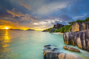 Images Dated 2015 May: 7 May 2015 Collection