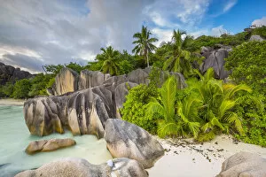 Images Dated 18th April 2016: Anse Source d Argent beach, La Digue, Seychelles