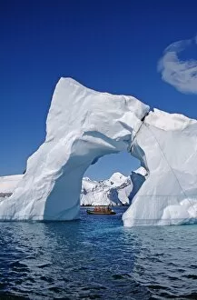 Images Dated 4th February 2009: Antarctica, Grandidier Channel