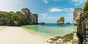 Ao Nui (Nui Beach), Ko Phi Phi Don, Krabi Province, Thailand. Panoramic view of the beach