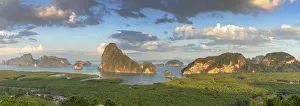 Images Dated 19th March 2020: Ao Phang-nga National Park, Phang Nga Province, Thailand