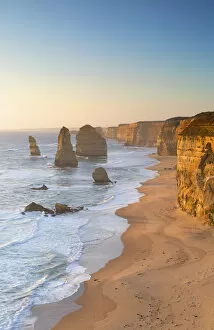 Images Dated 22nd March 2016: Twelve Apostles, Port Campbell National Park, Great Ocean Road, Victoria, Australia