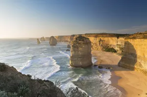Images Dated 22nd March 2016: Twelve Apostles, Port Campbell National Park, Great Ocean Road, Victoria, Australia