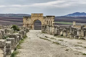 Images Dated 21st December 2016: Arch of Caracalla, Roman ruins, Volubilis, Morocco