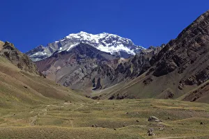 Argentina, Mendoza, Aconcagua Pronvicial Park, Mt Aconcagua (6692m tallest mountain