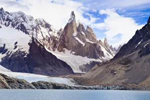 Argentina, Patagonia, El Chalten, Los Glaciares National Park, Laguna Torre and Cerro
