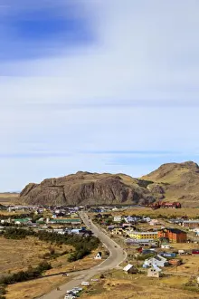 Argentina, Patagonia, El Chalten town seen from Fitzroy trail