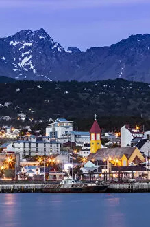 Images Dated 3rd May 2017: Argentina, Patagonia, Ushuaia. Tierra del Fuego, view of Ushuaia port and town