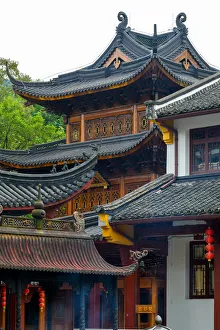 Images Dated 10th April 2019: Asia, China, Hangzhou, West Lake, Lingyin Temple