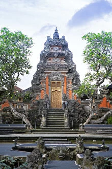 Asia, Indonesia, Bali, Ubud, Pura Taman Saraswati traditional Balinese Hindu temple