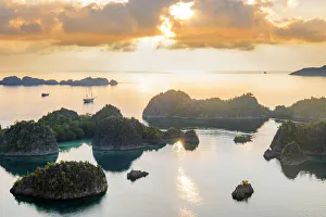 High Prints: Asia, Indonesia, Spice Islands, West Papua, Raja Ampat islands