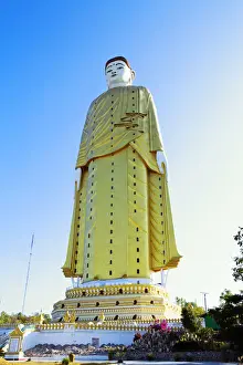 Asia, Southeast Asia, Myanmar, Bodhi Tataung Laykyun Sekkya standing Buddha statue