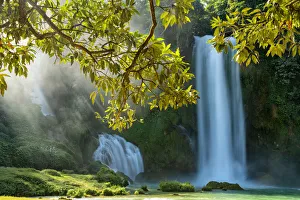 Images Dated 26th April 2019: Asia, Vietnam, Daxin County, Ban Gioc Falls, Quay Son river