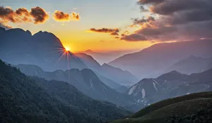 Images Dated 26th April 2019: Asia, Vietnam, Hoang Lien Son Mountain landscape