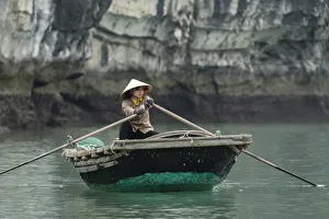 Guide Prints: Asia, Vietnam, Quang Ninh Province, Ha Long Bay, local guide (DM)