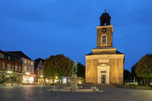 Likeness Prints: Asmussen-Woldsen-Denkmal statue and St