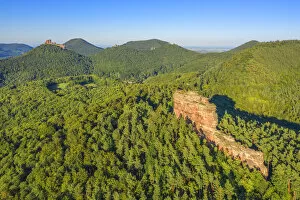 Images Dated 13th August 2020: Asselstein with Trifels near Annweiler, Palatinate forest, Rhineland-Palatinate, Germany