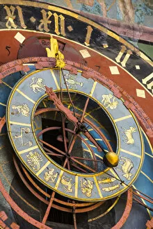 Images Dated 29th July 2014: Astronomical Clock on the Zytglogge, Kramgasse, Bern (Berne), Berner Oberland, Switzerland