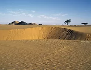 Sahara Desert Gallery: Attractive desert scenery in the Bayuda Desert of northeast Sudan