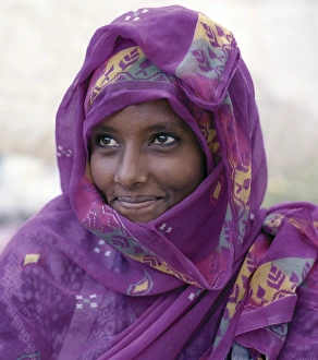 African Woman Gallery: An attractive woman at Bati market