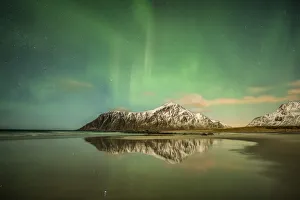 Images Dated 17th April 2018: Aurora over Skagsanden Beach, Lofoten Islands, Norway